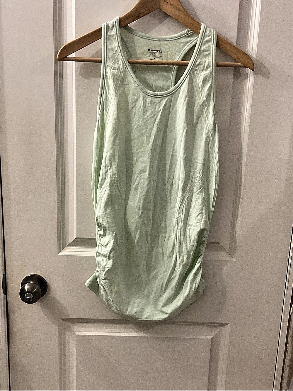 Athleta Racerback Tank in Green Size small Like New